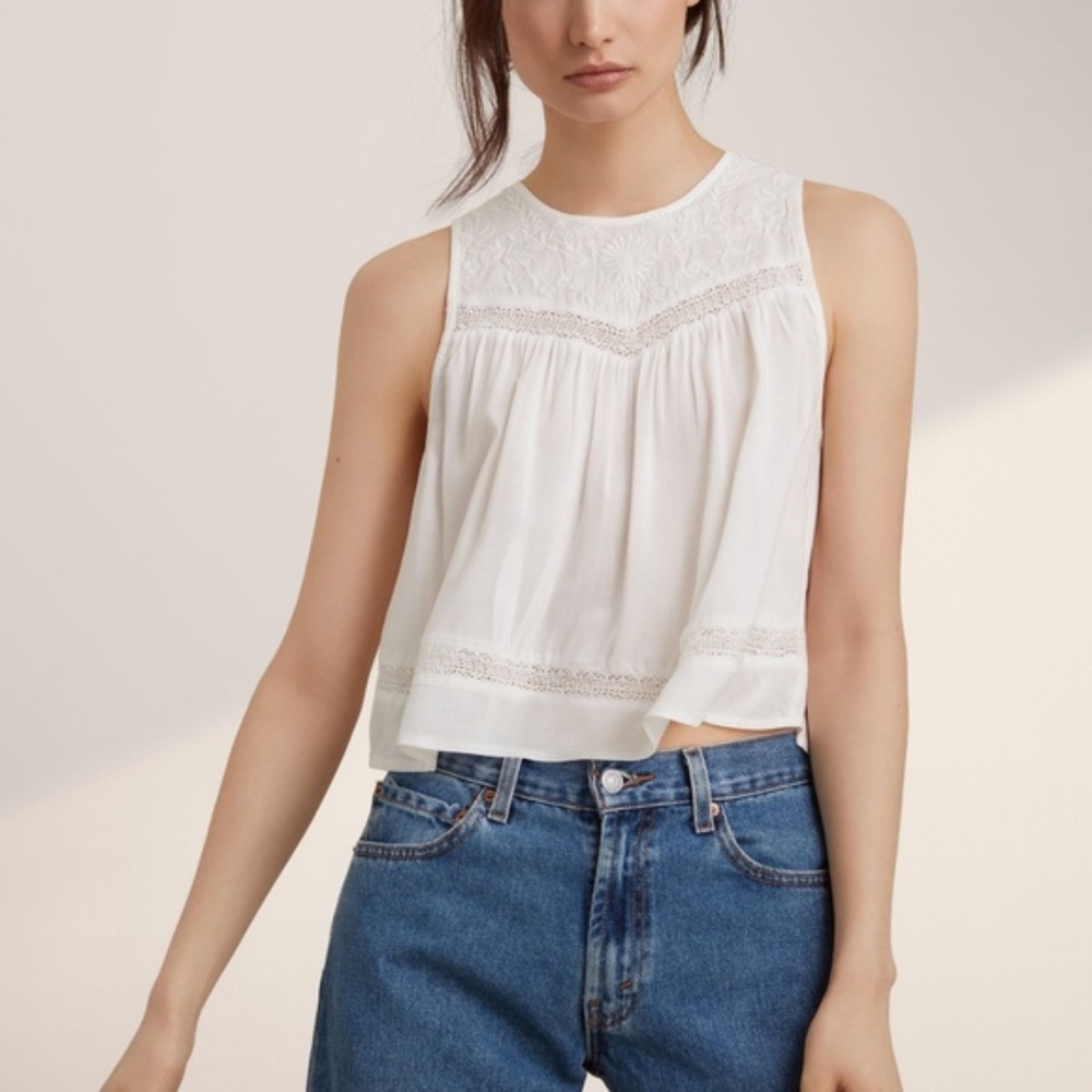 💫Sold💫TNA Sestet Embroidered Blouse